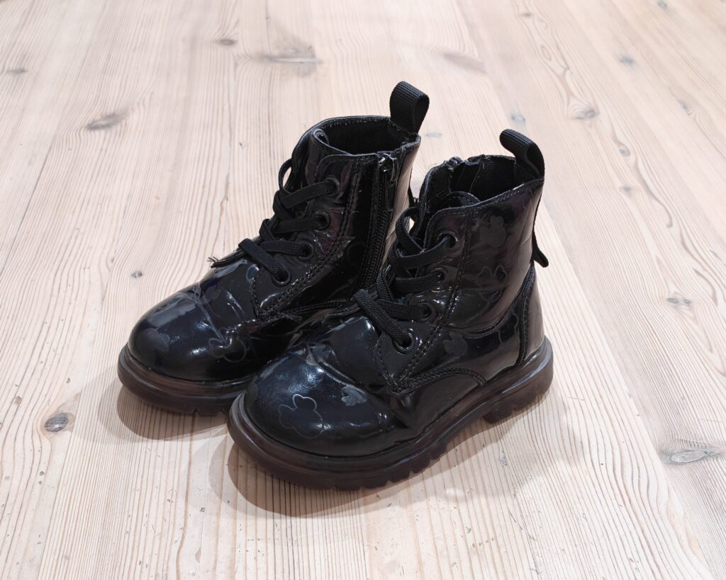 6 (7cm) - Black Micky mouse ankle boots 