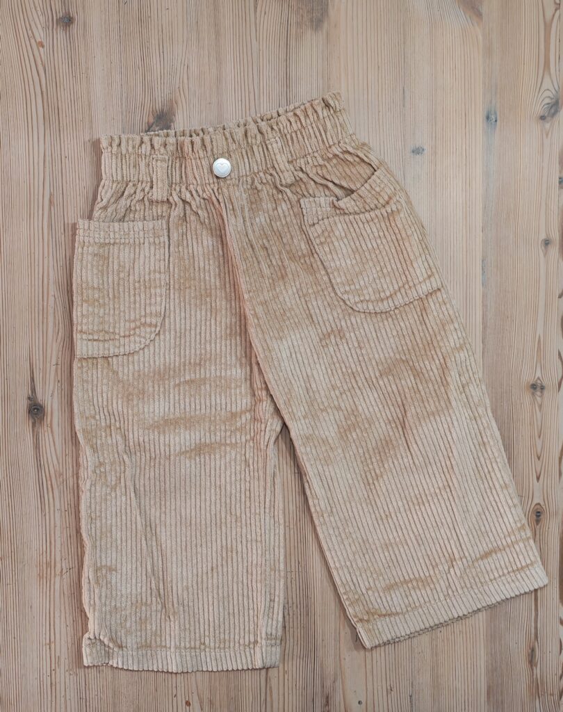 3-4 years - Cream trouser 