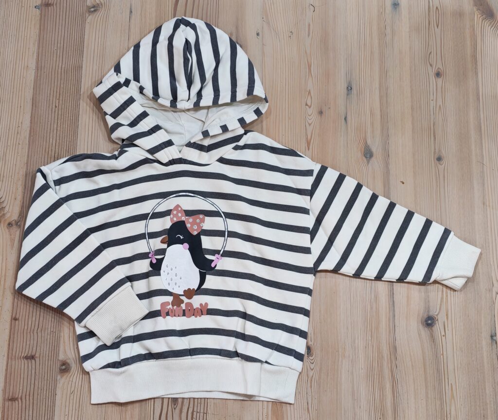 3-4 years - Striped penguin sweater