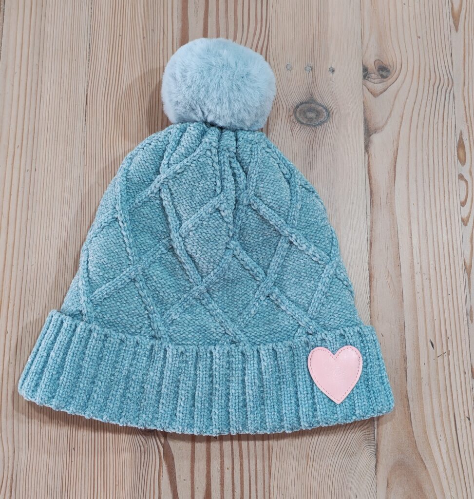 9-10 years - Blue beanie