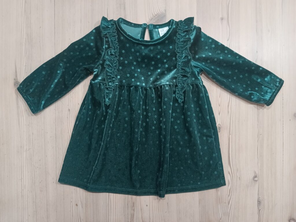 6-9 months - Green velvet dressÂ