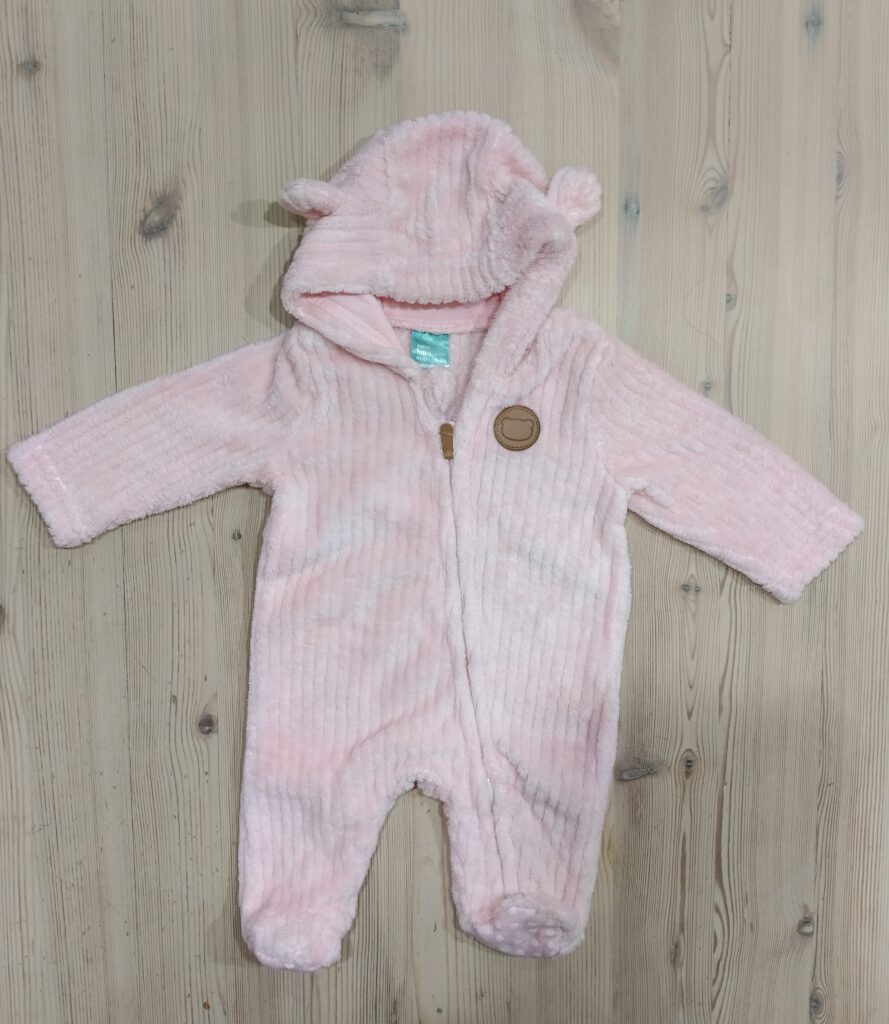 0 Newborn - Pink fleece onesie