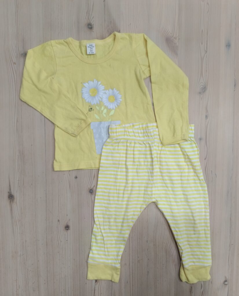 6-12 months - Yellow daisy pyjamaÂ