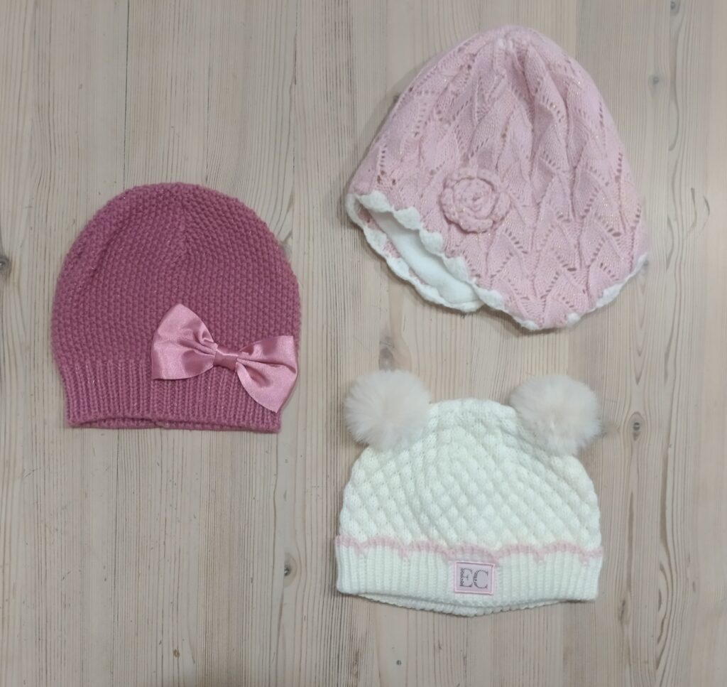 0-3 months - Set of 3 pink beaniesÂ