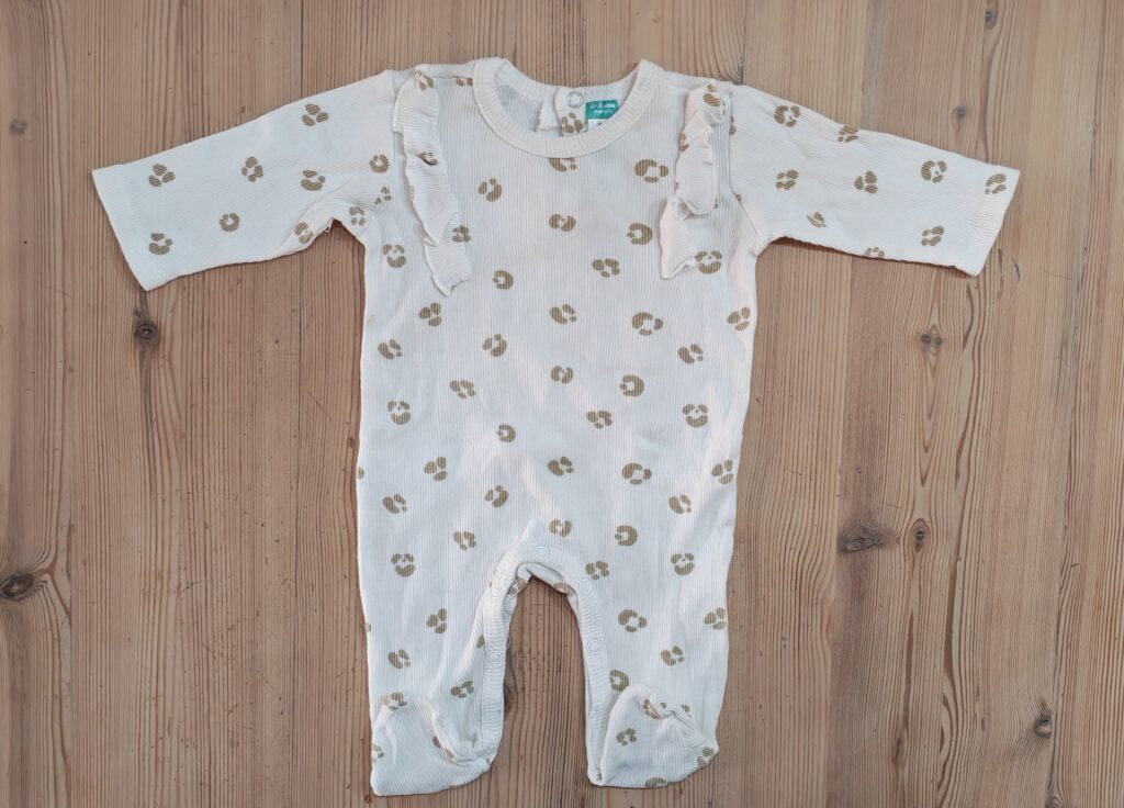 0-3 months - White/brown sleepsuit