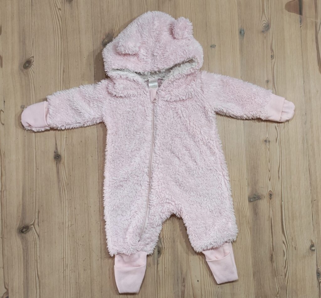 0 Newborn - Pink fleece onesieÂ