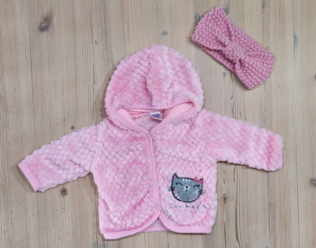0 Newborn - Pink hoodie with beanie