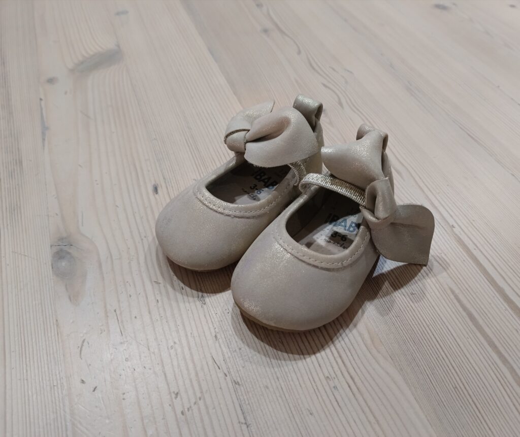3-6 months - Gold glitter Cotton on pumps