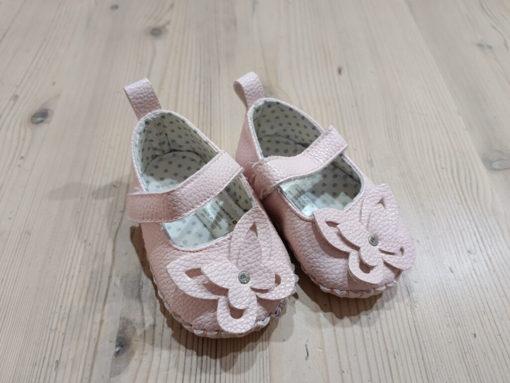 10.5cm - Pink butterfly Woolworths pumps