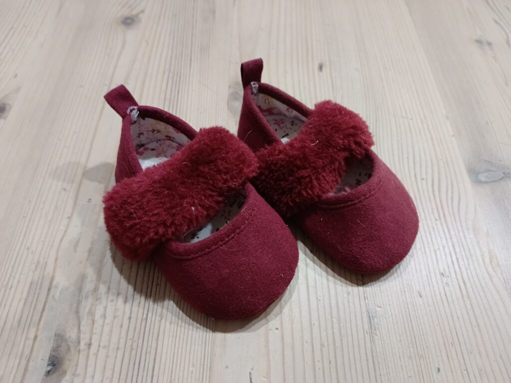 10cm - Red fleece pumps
