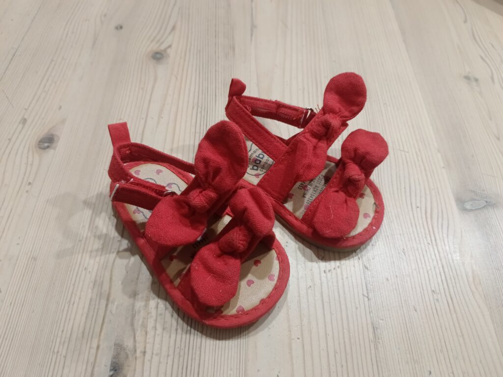 11.5cm - Red sandals