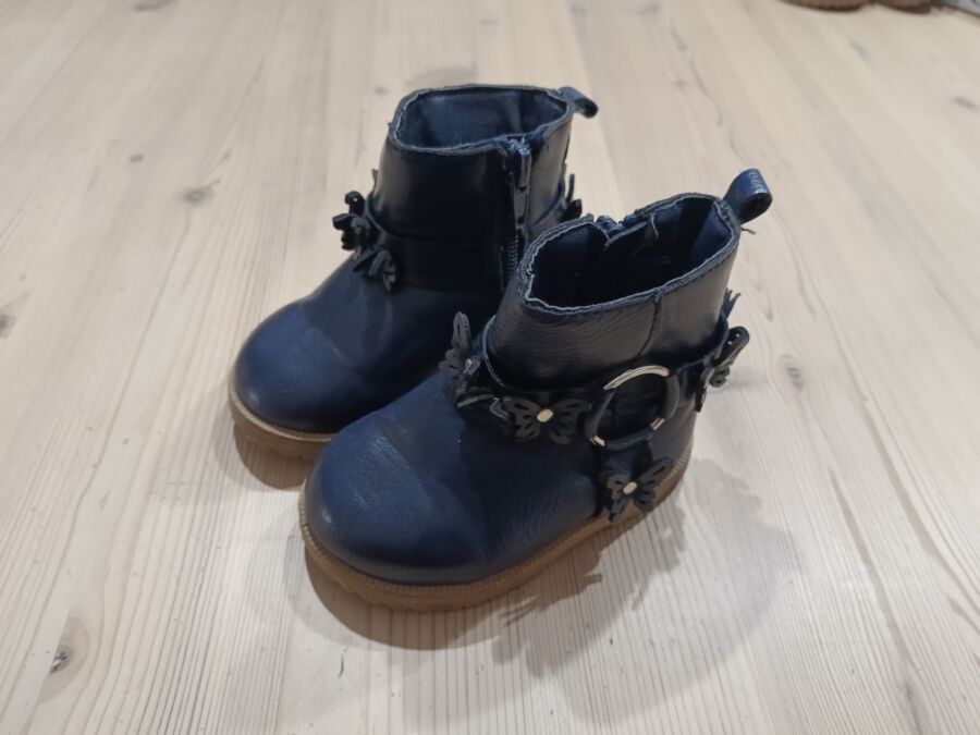 3 (13.5cm) - Navy butterfly bootsÂ