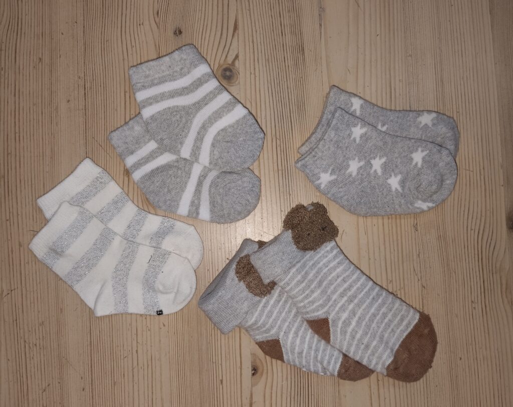 Pretty grey/brown socks 