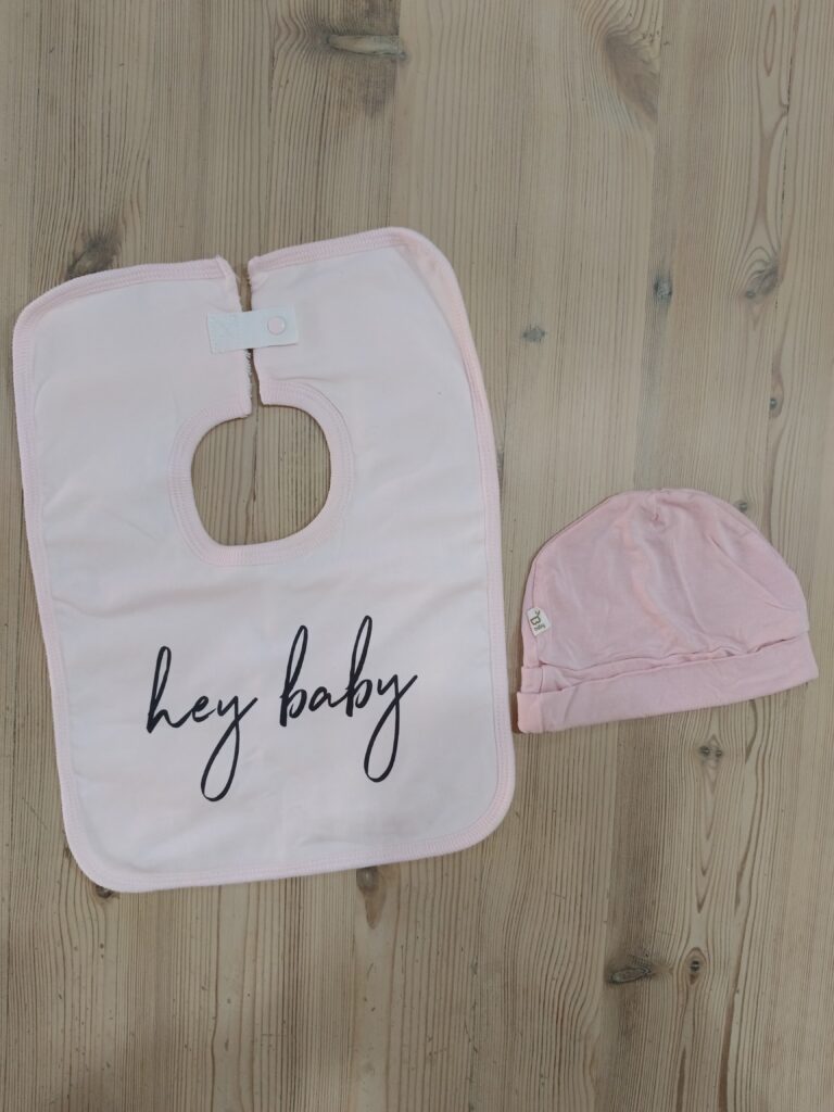 0-3 months - Pink cotton on bib & boody baby hatÂ